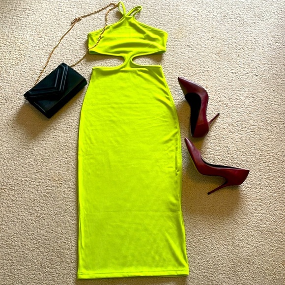 NWOT: Maxi Cut Out Waist Bodycon Dress NEW - Picture 1 of 13